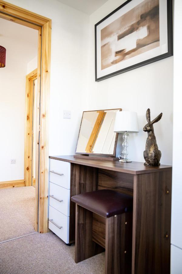 Totnes Modern House Sleeps 8 , 5 Mins To Town Buitenkant foto